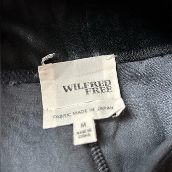 Wilfred Free black “pleather” leggings. Women’s size M. Excellent condition - Picture 4 of 6